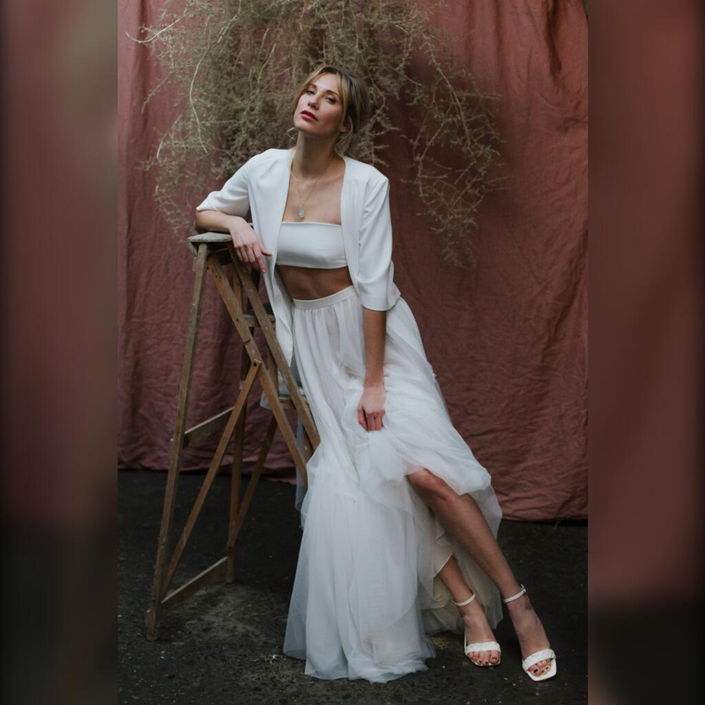 sara-roces-buelga-collection-2021-2022-rolling-in-the-white-kimono-willow-skirt-shallow-top-heart-2-jpg-1675672806.jpg
