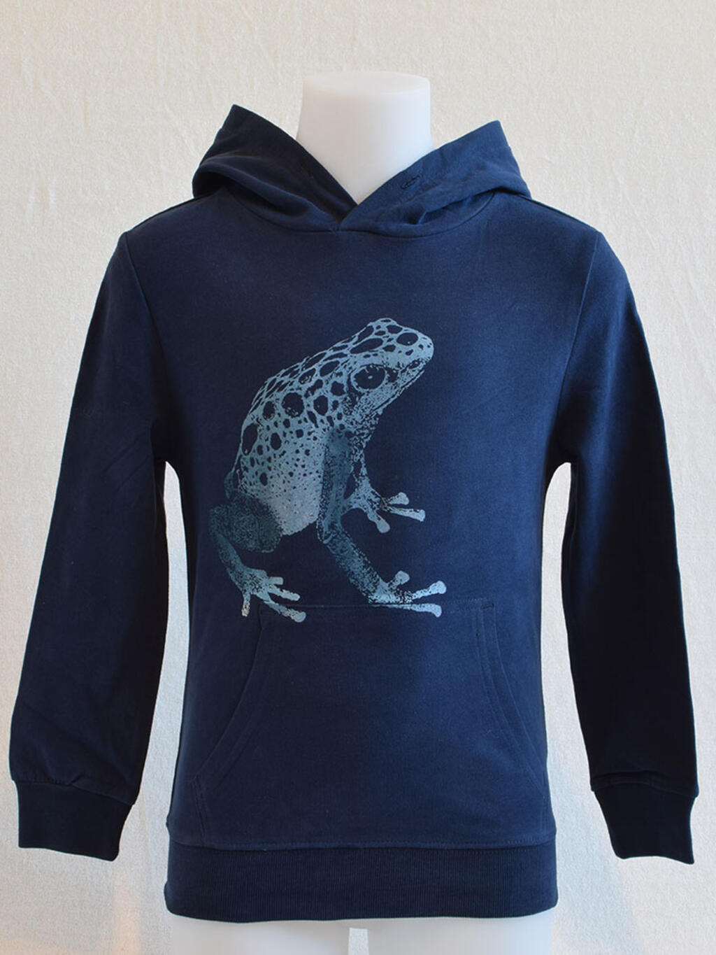 hoodie-blauwe-pijfgifkikker-kind-blauw-marine-unisex-biokatoen-jpg-1604665852.jpg