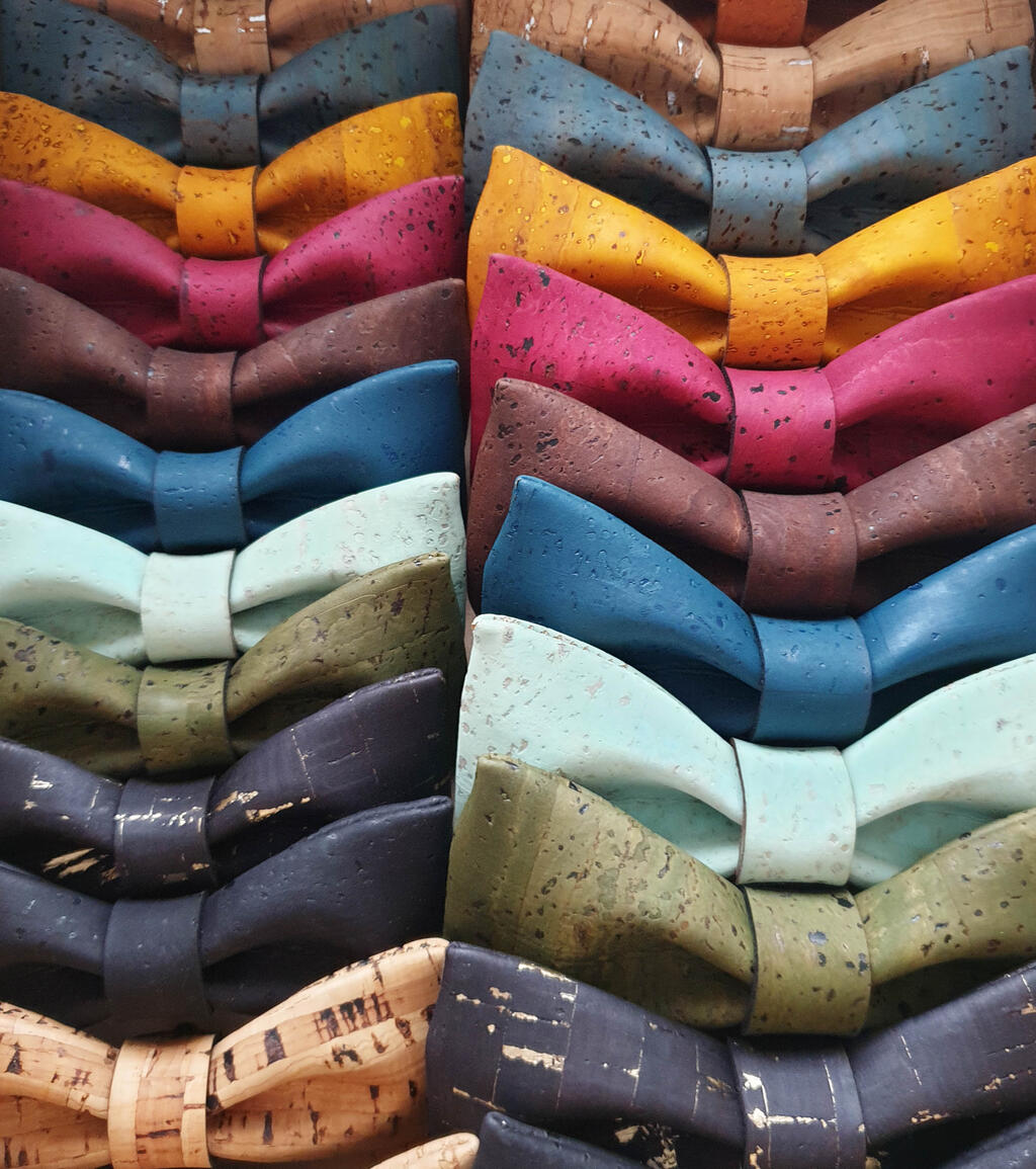 colors-hipbow-jpg-1608580373.jpg