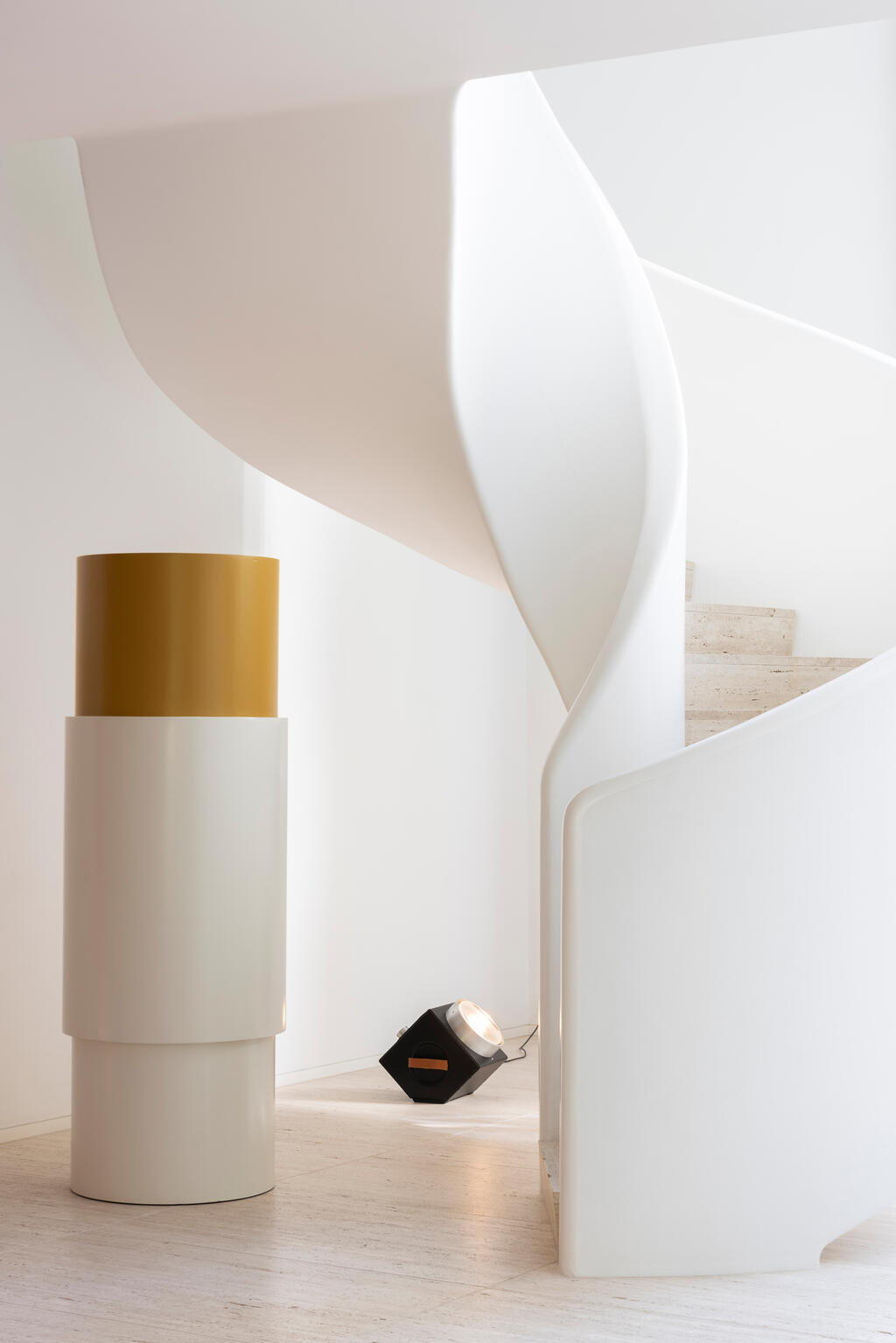 lm-blk-villa-kaplansky-stairs-jpg-1591788512.jpg