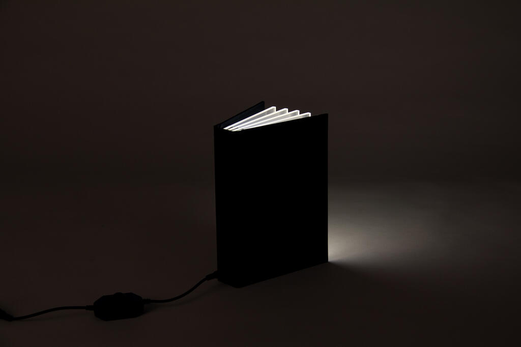 1-light-book-designer-pascale-de-backer-pascalina-photographer-alberto-riccardo-messaggi-jpg-1591809583.jpg